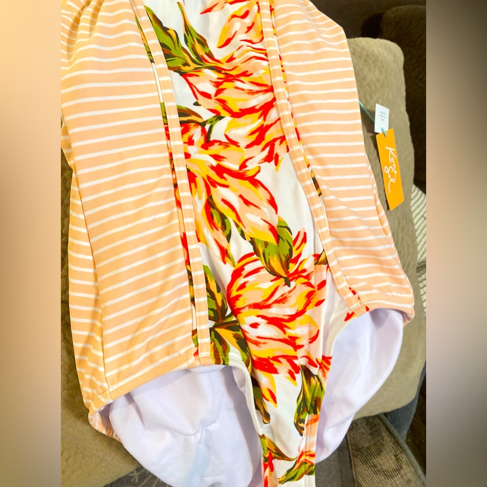 BNWT🌟🌟🌟 one piece swim suit
